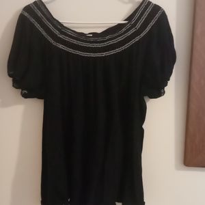 Cold shouldered top